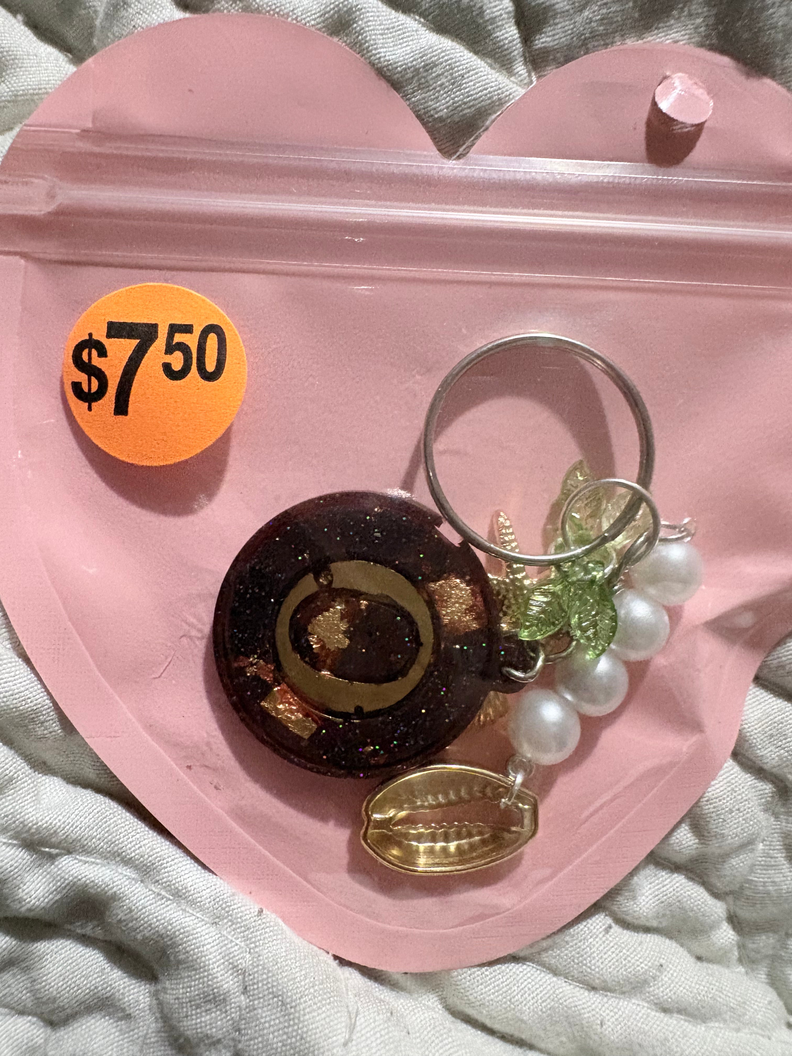 O initial keychain charm