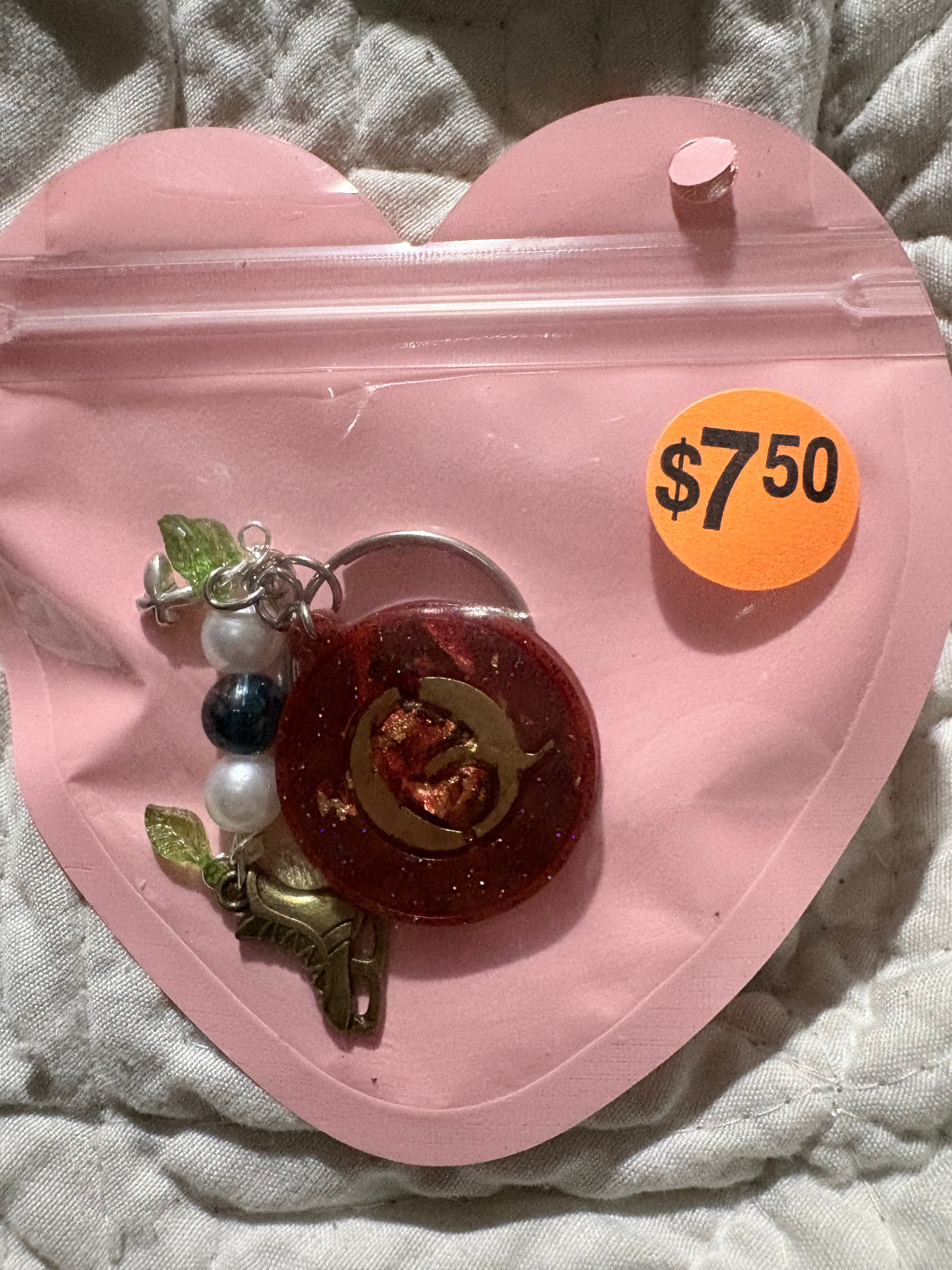 Q initial keychain charm